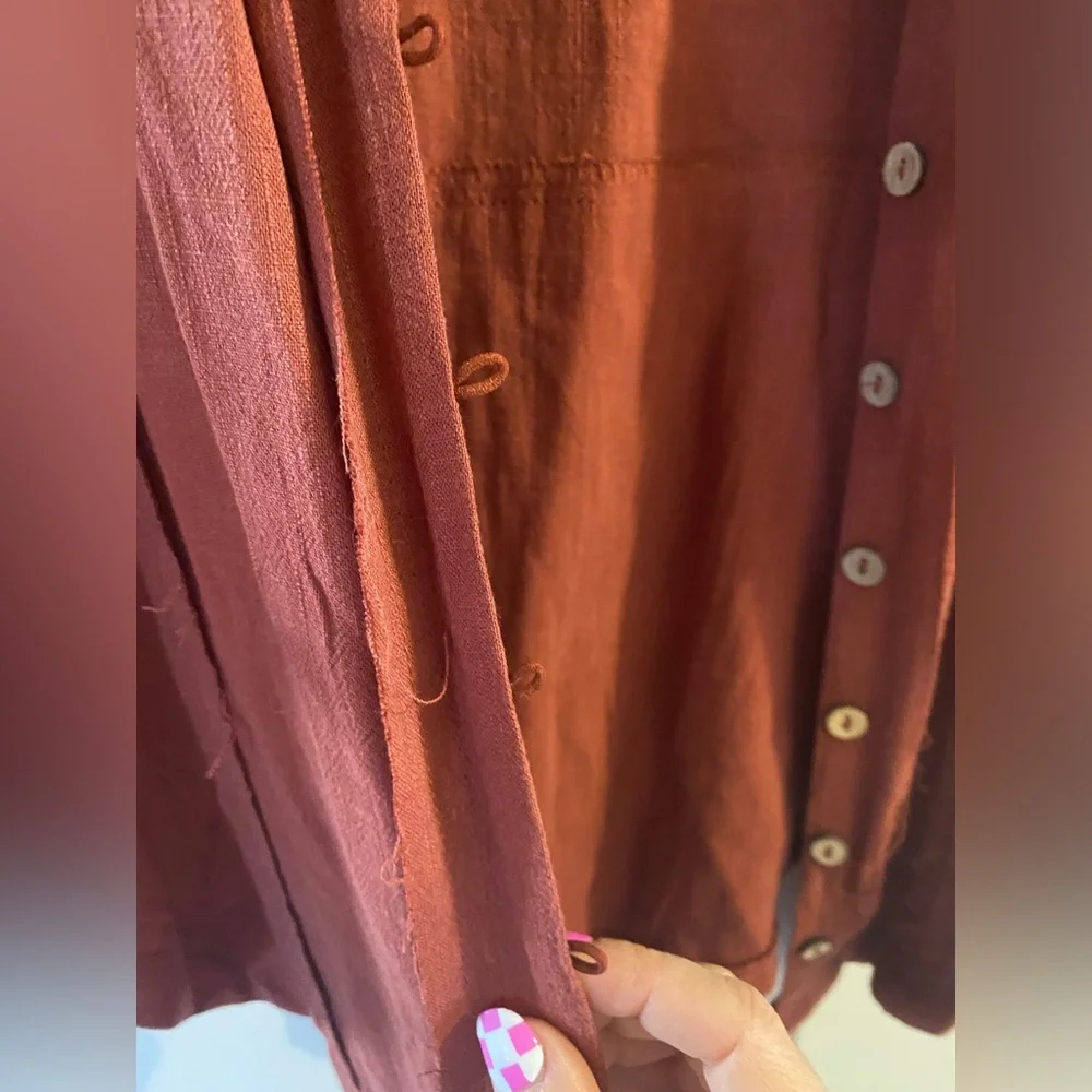 Listicle button down - Picture 4 of 7